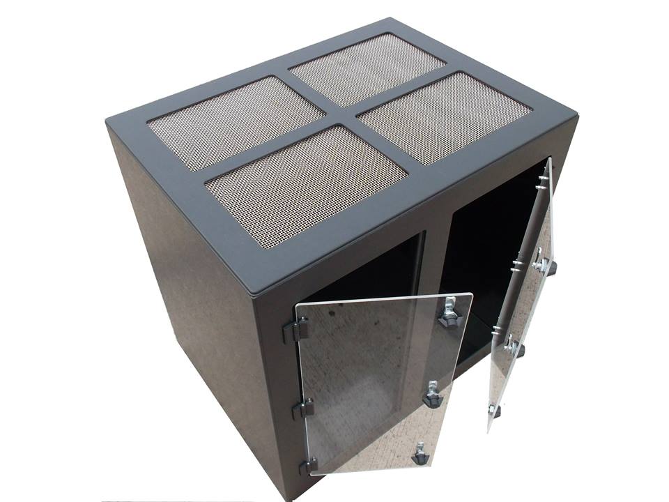 900mm x 900mm x 675mm Viv with Stainless Steel Mesh Roof.