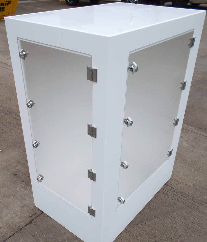 2ft x 3ft x 4ft with 2 Doors, Windows